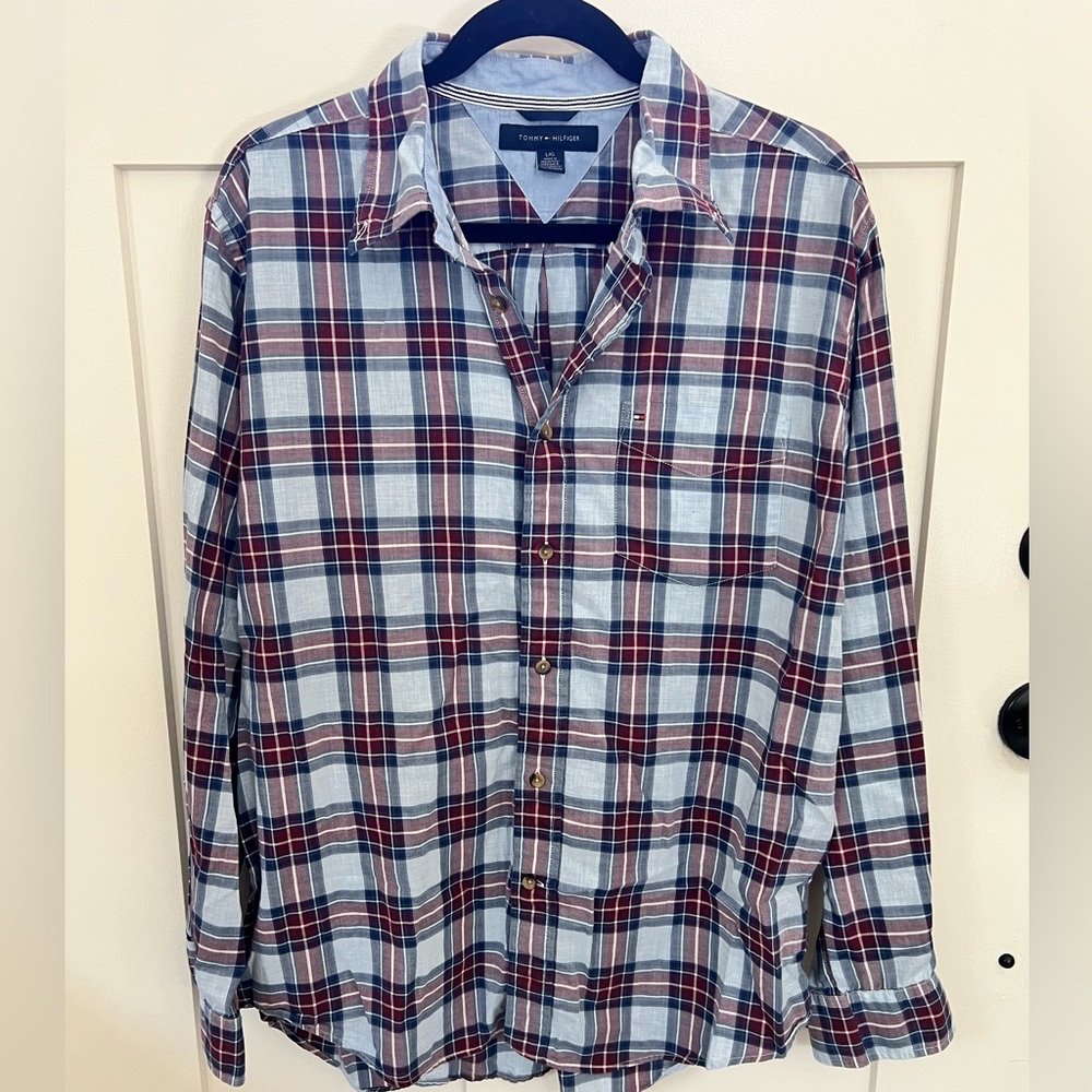 Tommy Hilfiger men’s button down shirt